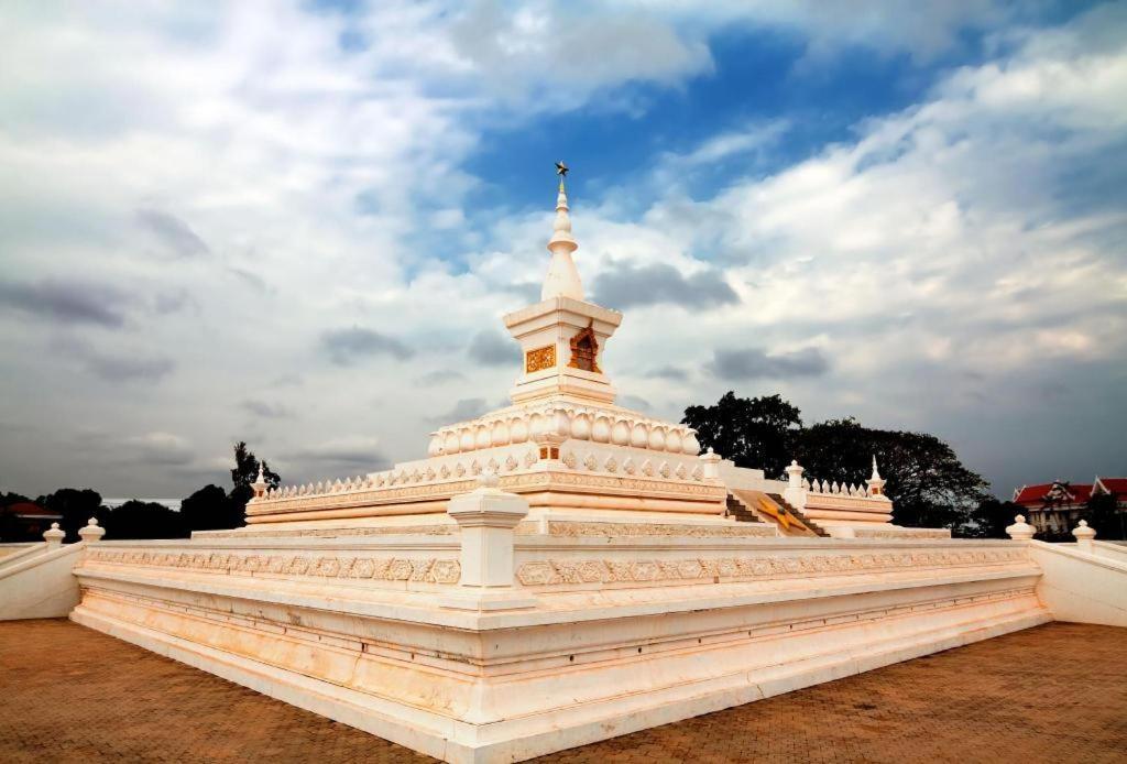 Le Luxe Boutique Hotel Vientiane Bagian luar foto