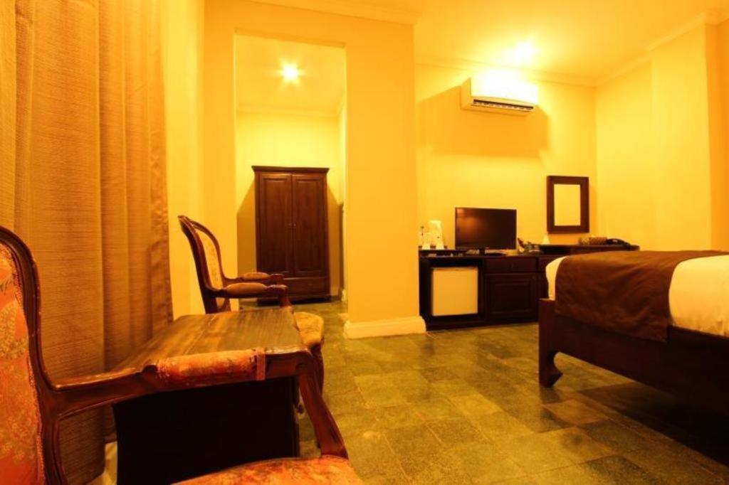Le Luxe Boutique Hotel Vientiane Bagian luar foto
