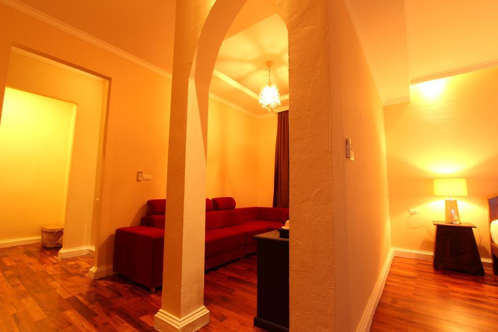 Le Luxe Boutique Hotel Vientiane Bagian luar foto